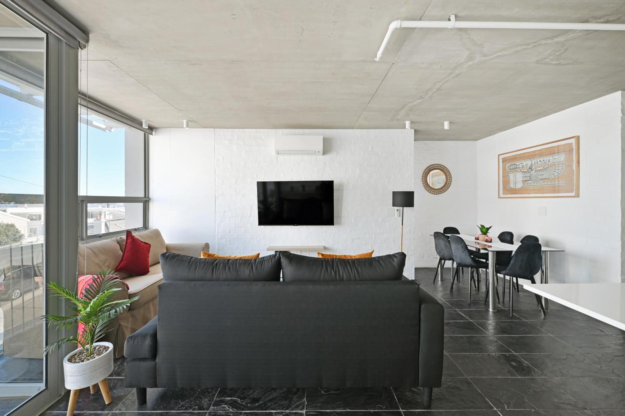 Modern Living Mountain&ocean View 100m To *